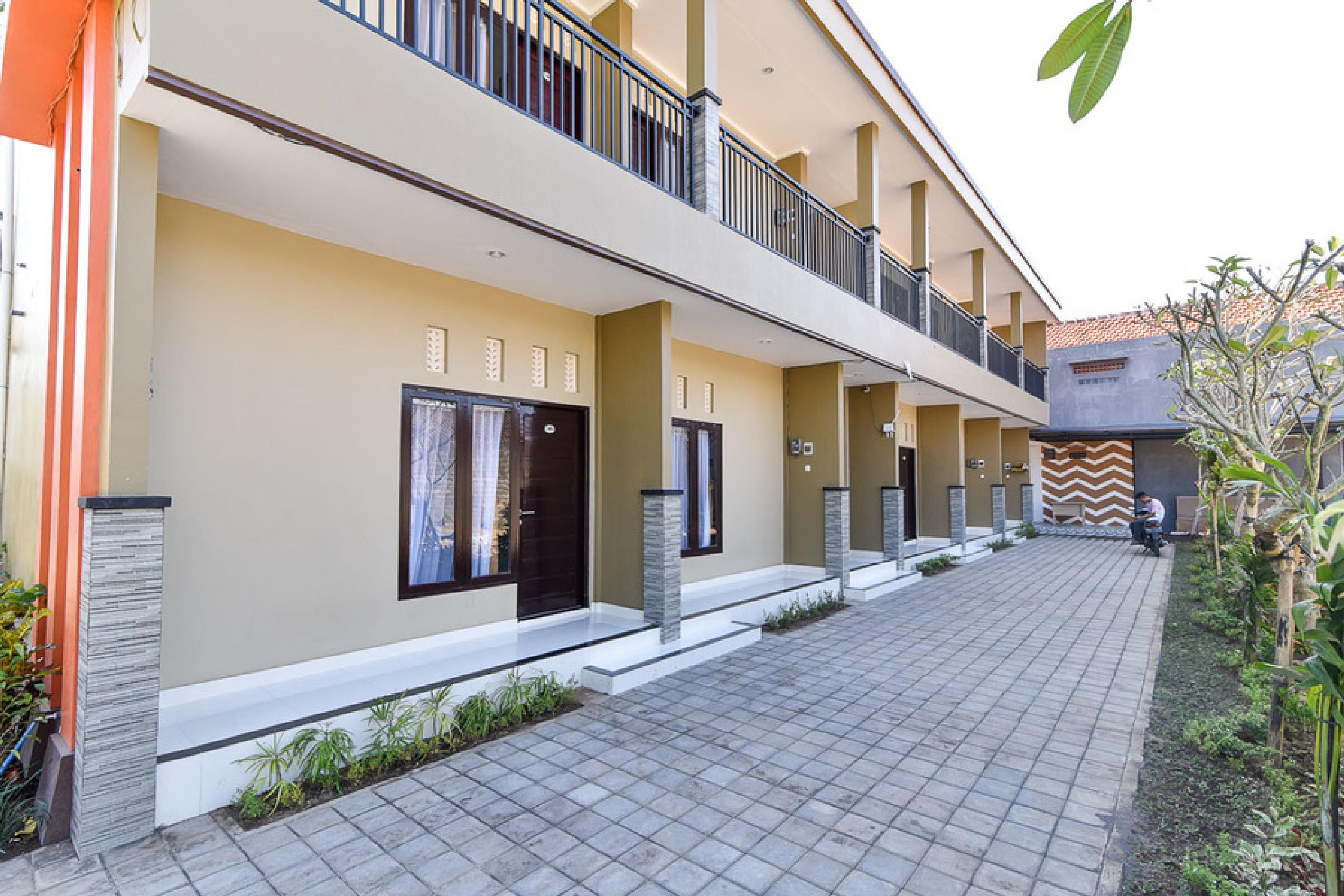 RedDoorz Plus near Jalan Imam Bonjol Denpasar Seminyak Buitenkant foto